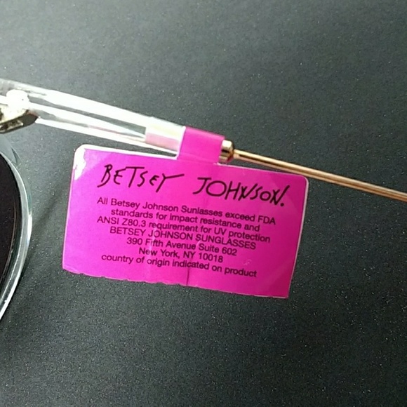 Betsey Johnson Sunglasses NEW - Picture 5 of 7